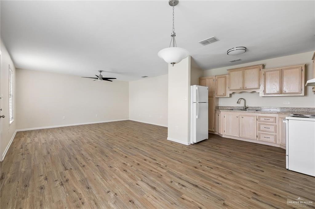 1105 West Stubbs Street, Unit 3 Edinburg, TX 78539 - Photo 7 of 15