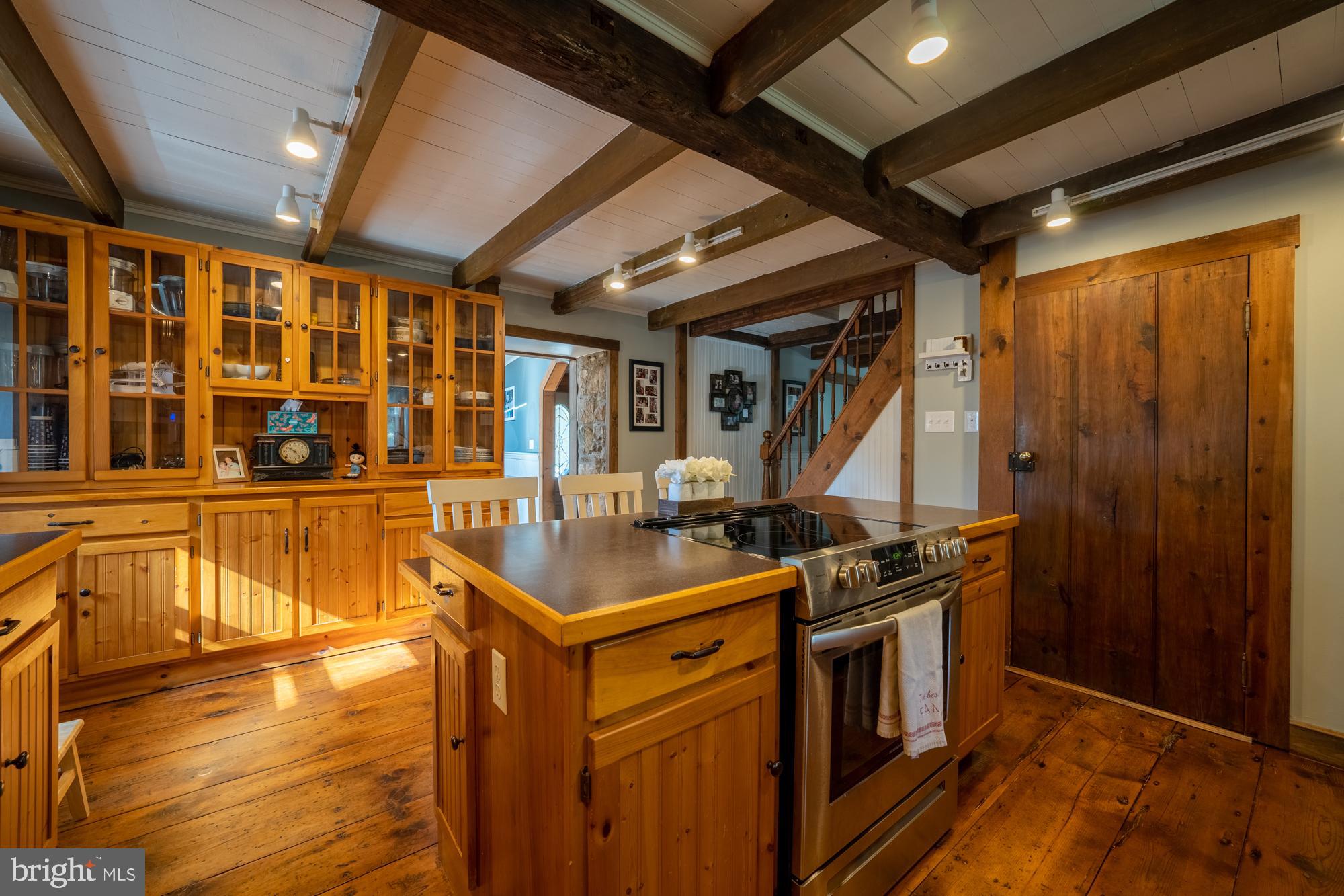 2 Hill Road Boyertown, PA 19512 - Photo 11 of 42 Main House