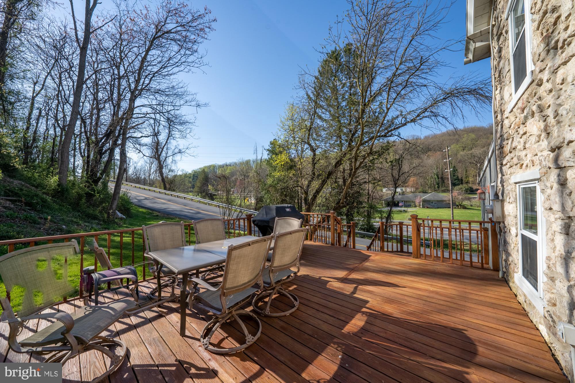 2 Hill Road Boyertown, PA 19512 - Photo 4 of 42 Main House