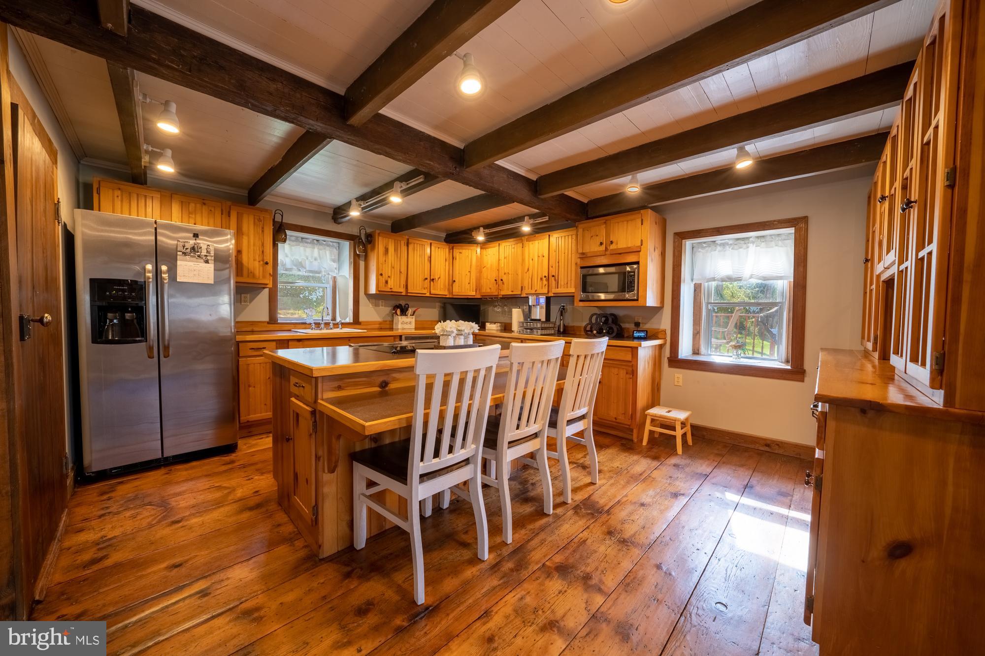 2 Hill Road Boyertown, PA 19512 - Photo 8 of 42 Main House