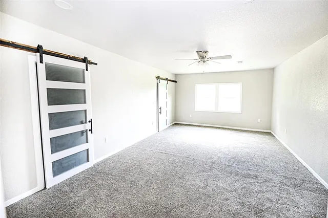 an empty room with a empty space