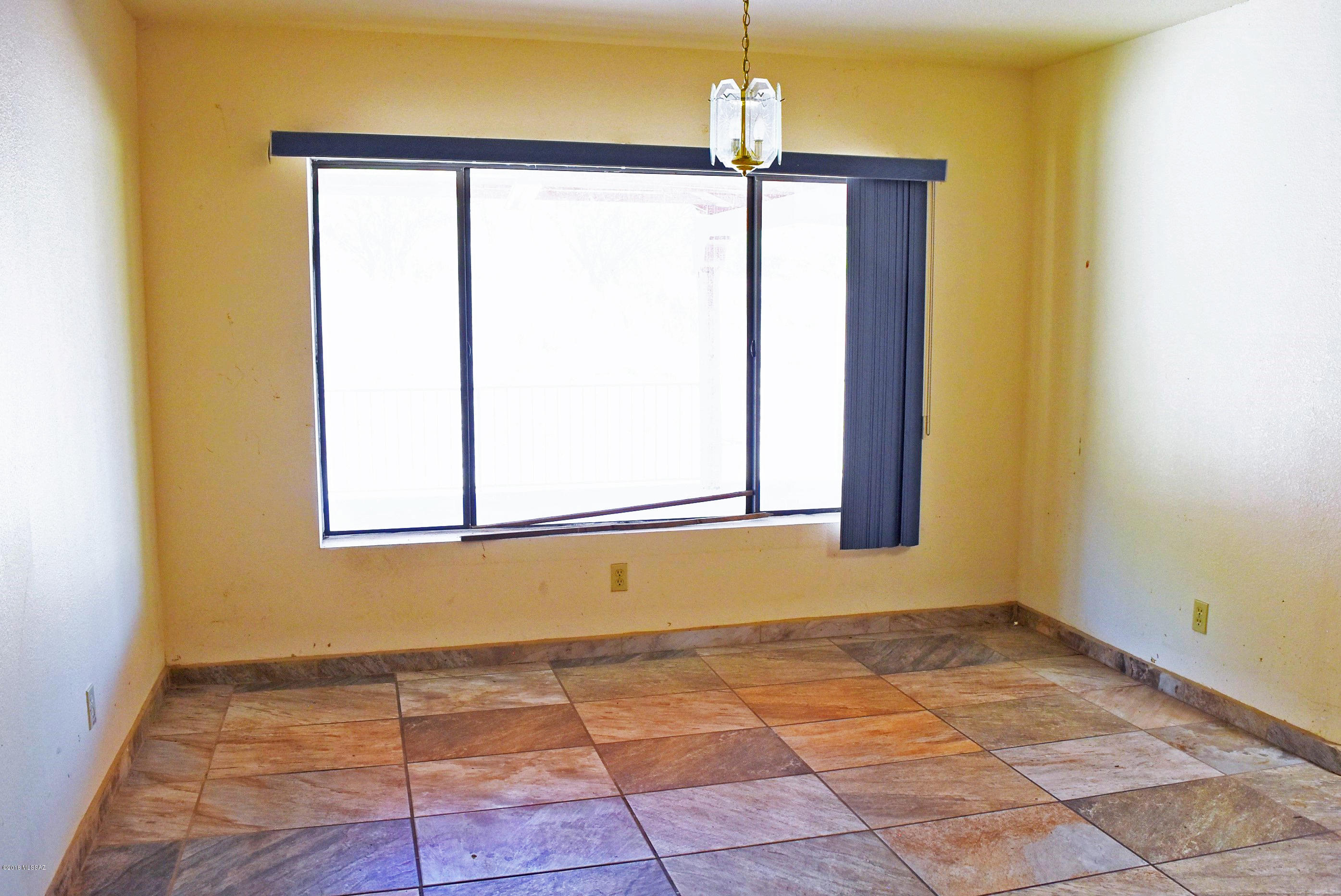 549 Horacio Court Rio Rico, AZ 85648 - Photo 6 of 13