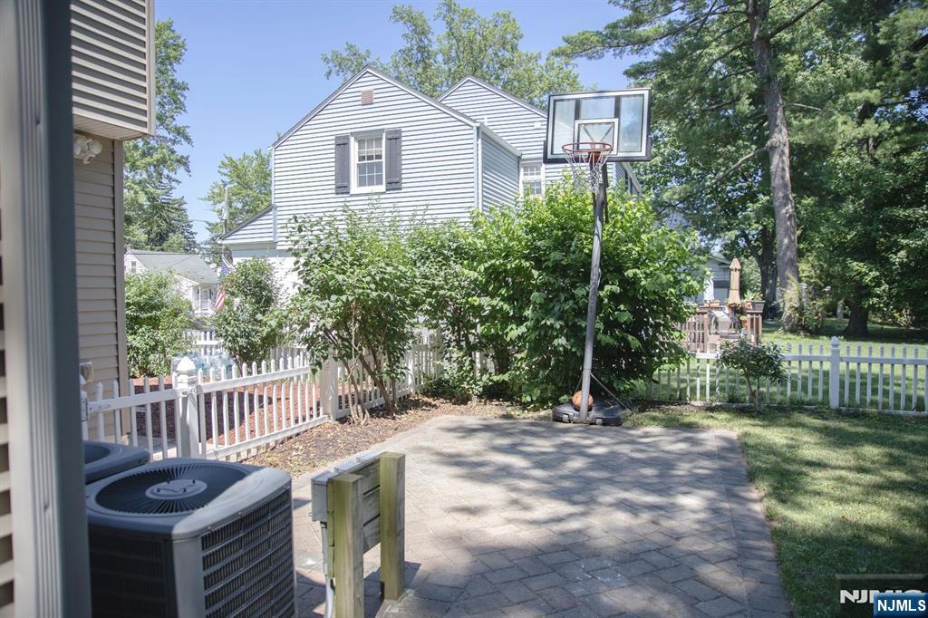 22 Warren Road Fair Lawn, NJ 07410 - Photo 42 of 45