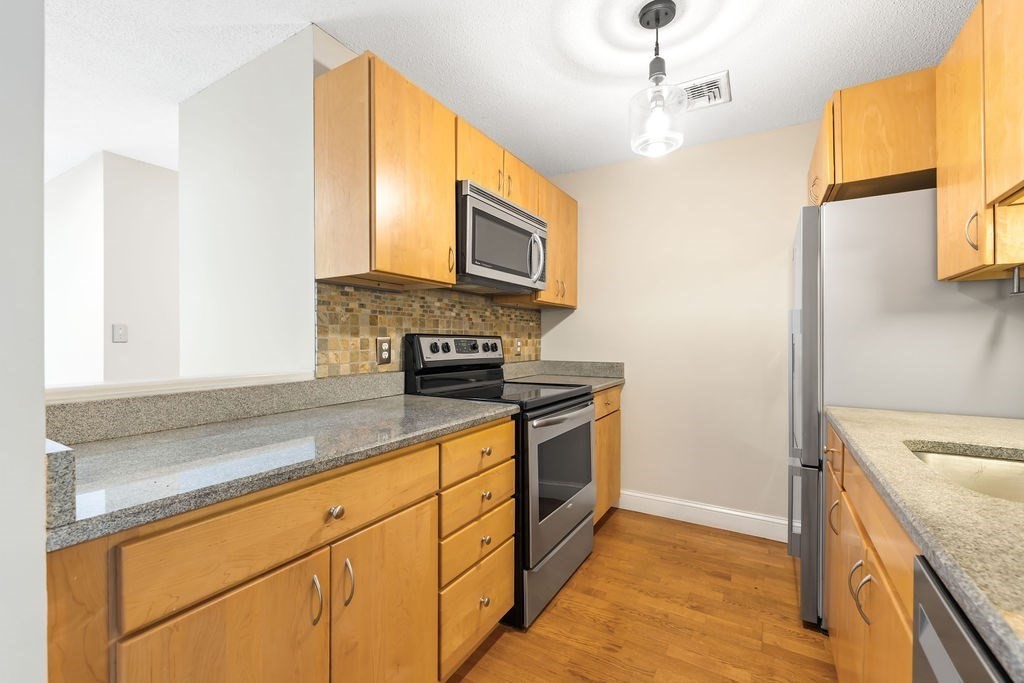 15 Bower Road, Unit F11 Quincy, MA 02169 - Photo 11 of 26