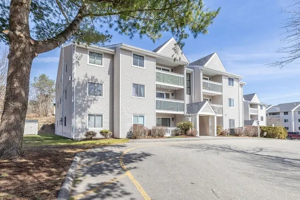 $2,750 | 15 Bower Road, Unit F11, Quincy, MA 02169