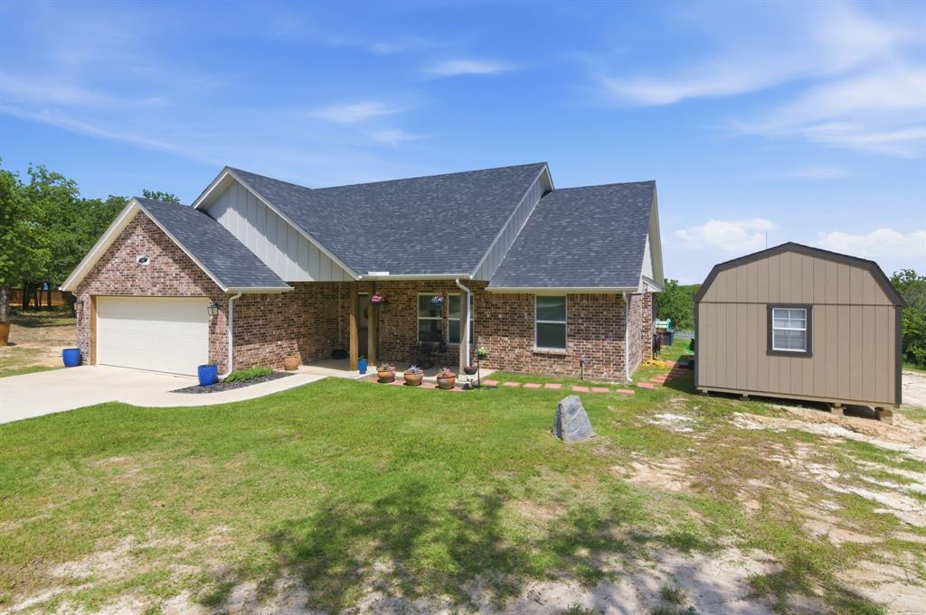 112 Monarch Lane Poolville, TX 76487 - Photo 5 of 37