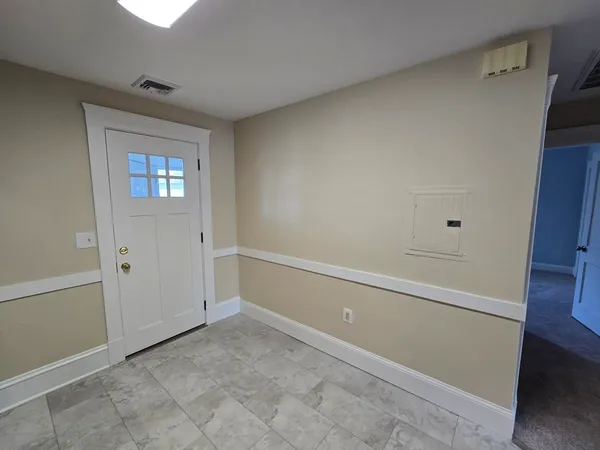 $2,400 | 288 Pleasant Street, Unit 7, Stoughton, MA 02072
