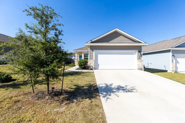 $1,550 | 241 El Dorado Road, Jarrell, TX 76537