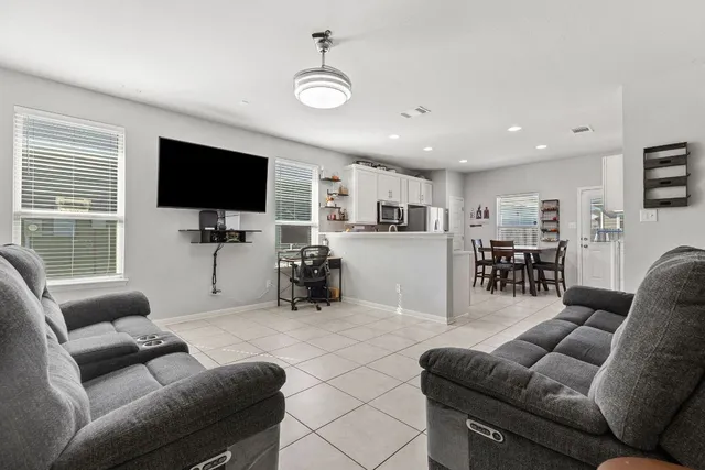 $1,650 | 241 El Dorado Road, Jarrell, TX 76537