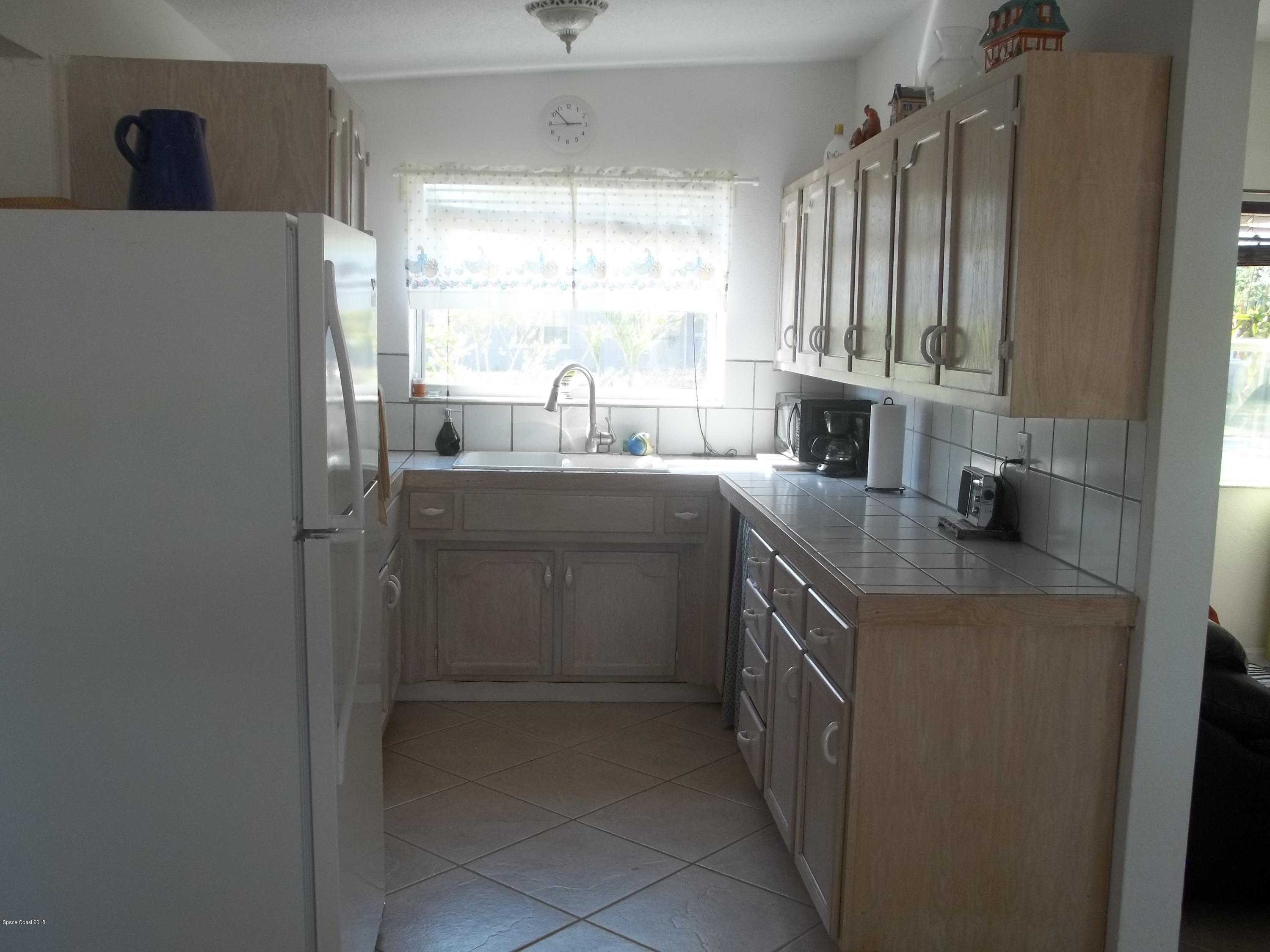Kitchen (2)