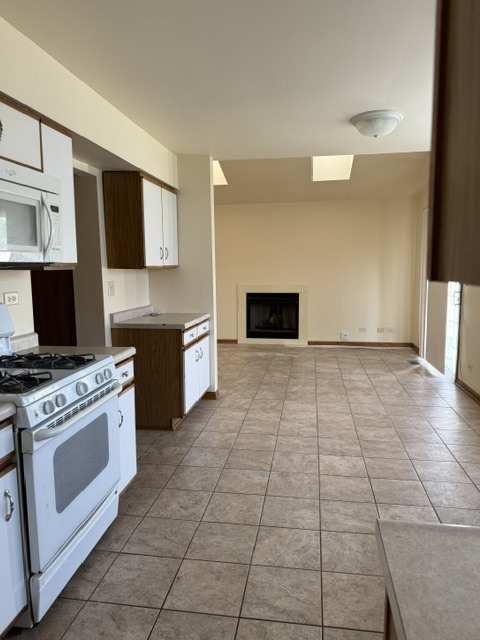 1260 Trinity Drive Carol Stream, IL 60188 - Photo 6 of 16