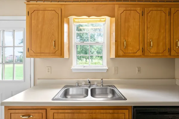 $1,250 | 2080 Carneal Lane, Oak Grove, KY 42262