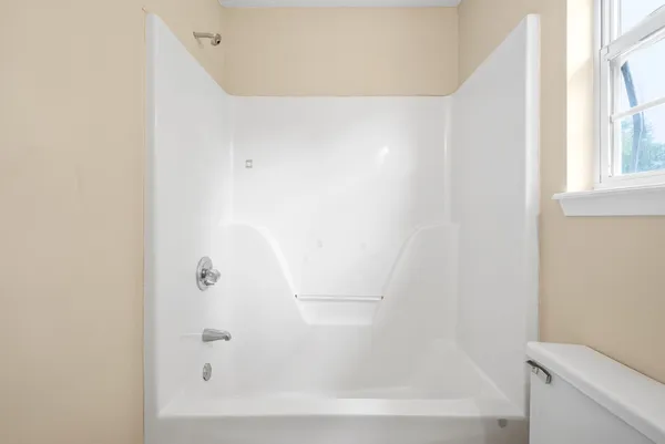 $1,250 | 2080 Carneal Lane, Oak Grove, KY 42262