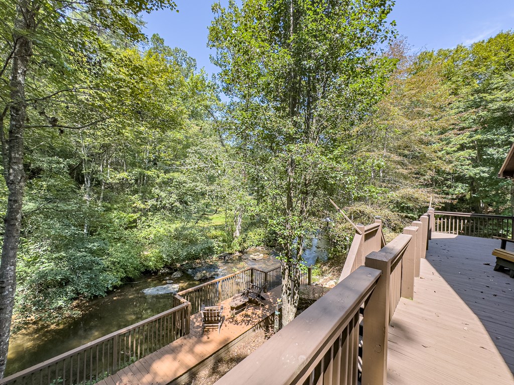 277 Virginia Lane Murphy, NC 28906 - Photo 25 of 63 a view of balcony and yard