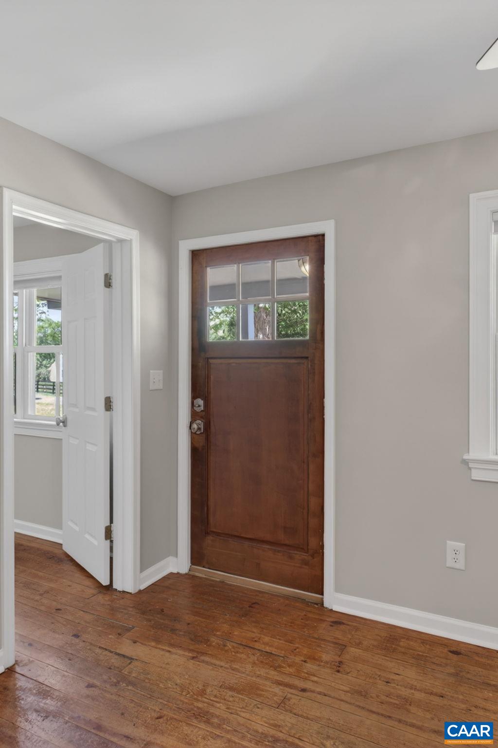 9702 Hatton Ferry Road Scottsville, VA 24590 - Photo 7 of 37