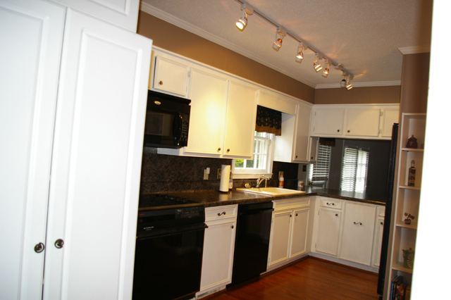 317 Hillandale Road Seneca, SC 29672 - Photo 7 of 22 Gallery Image 7
