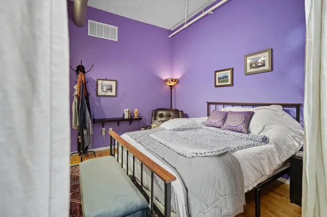 $299,900 | 290 Market Street, Unit 405, Minneapolis, MN 55405