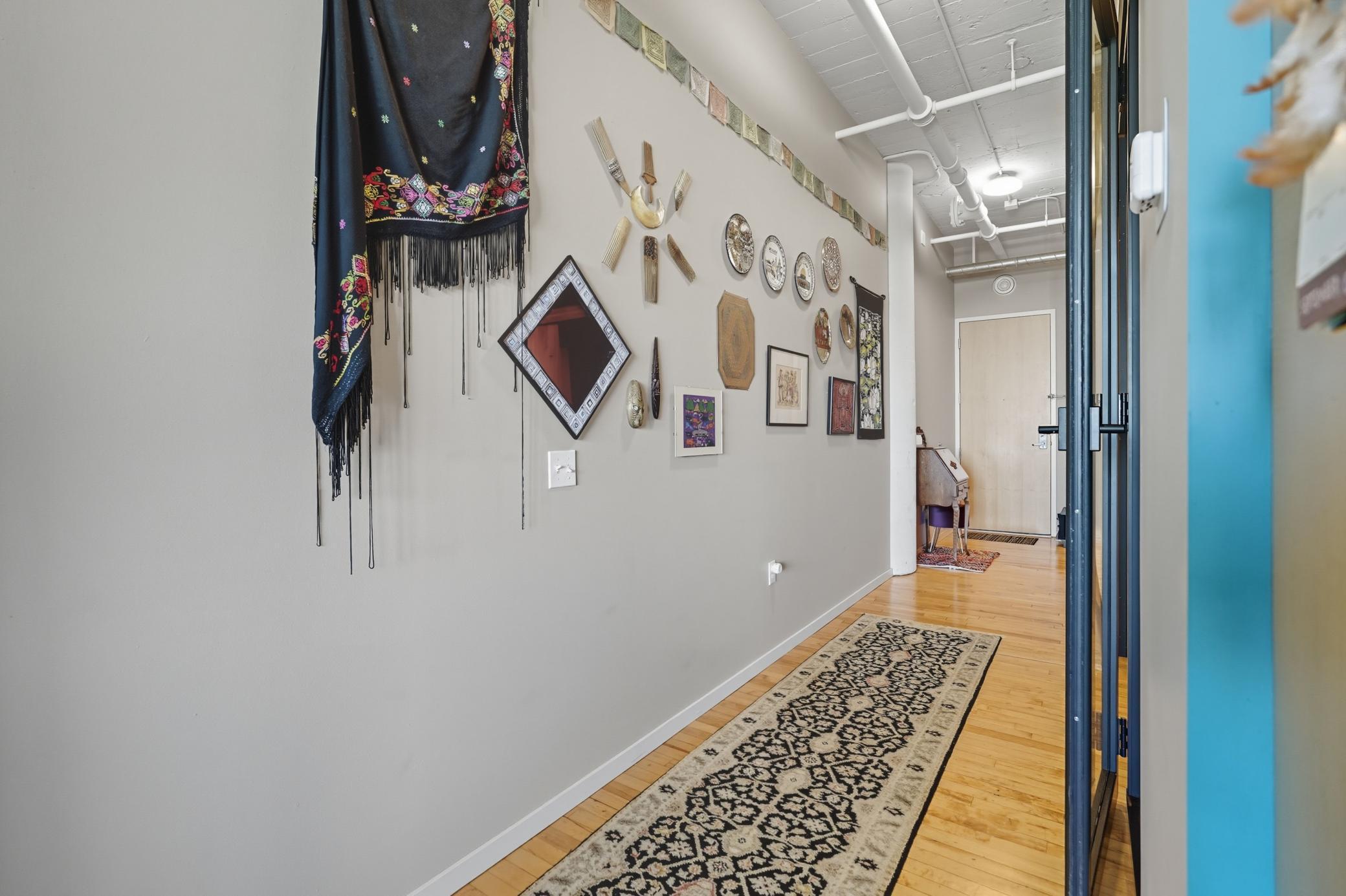 290 Market Street, Unit 405 Minneapolis, MN 55405 - Photo 17 of 37