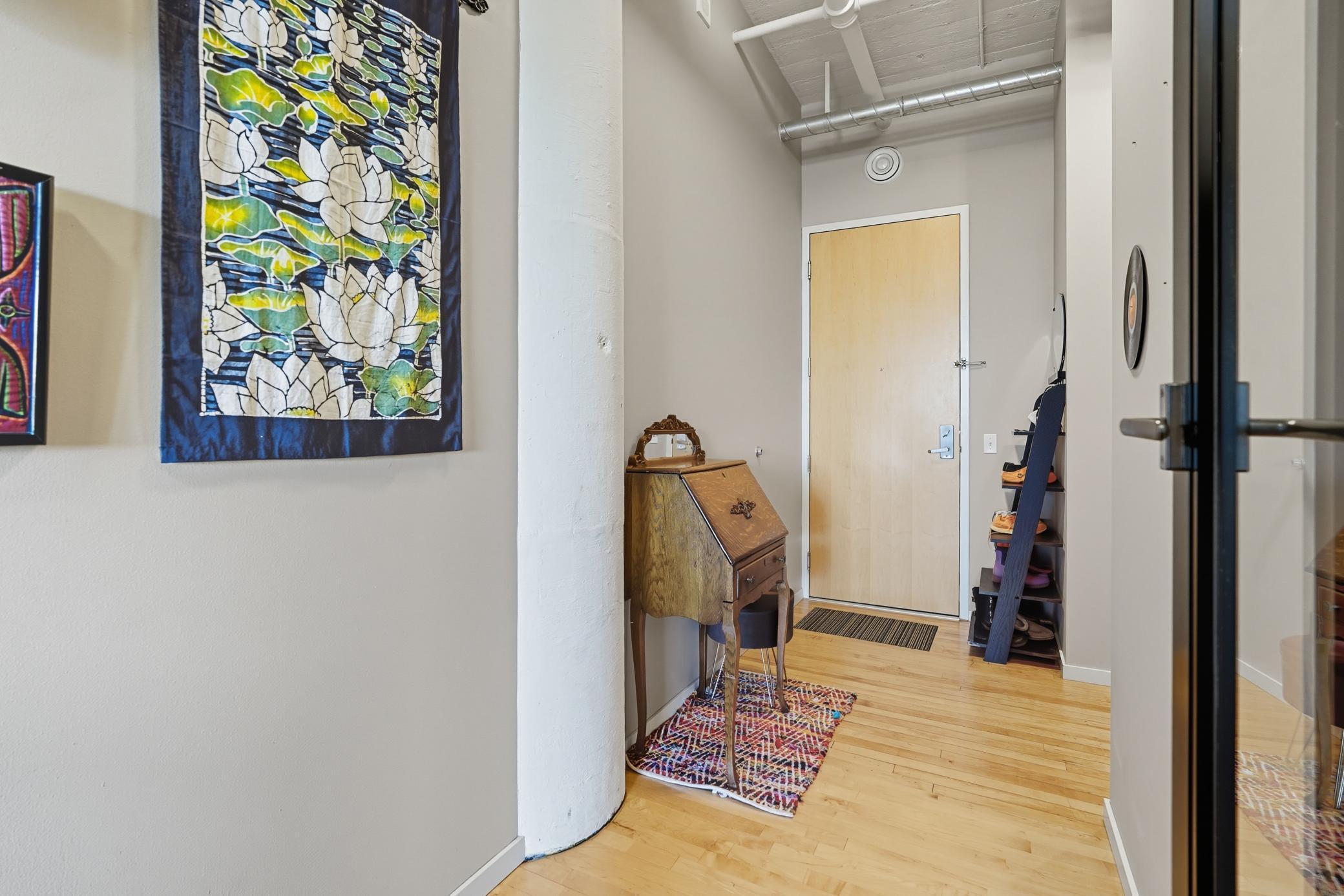 290 Market Street, Unit 405 Minneapolis, MN 55405 - Photo 18 of 37