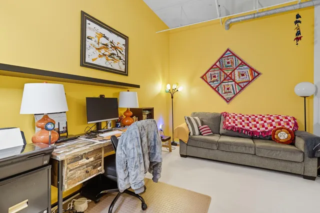 $299,900 | 290 Market Street, Unit 405, Minneapolis, MN 55405