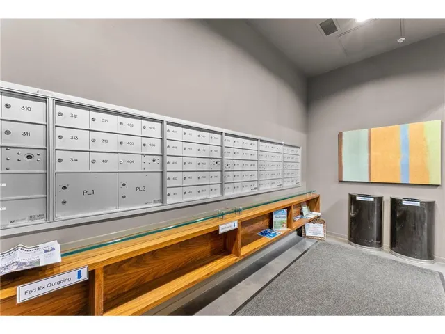 $299,900 | 290 Market Street, Unit 405, Minneapolis, MN 55405