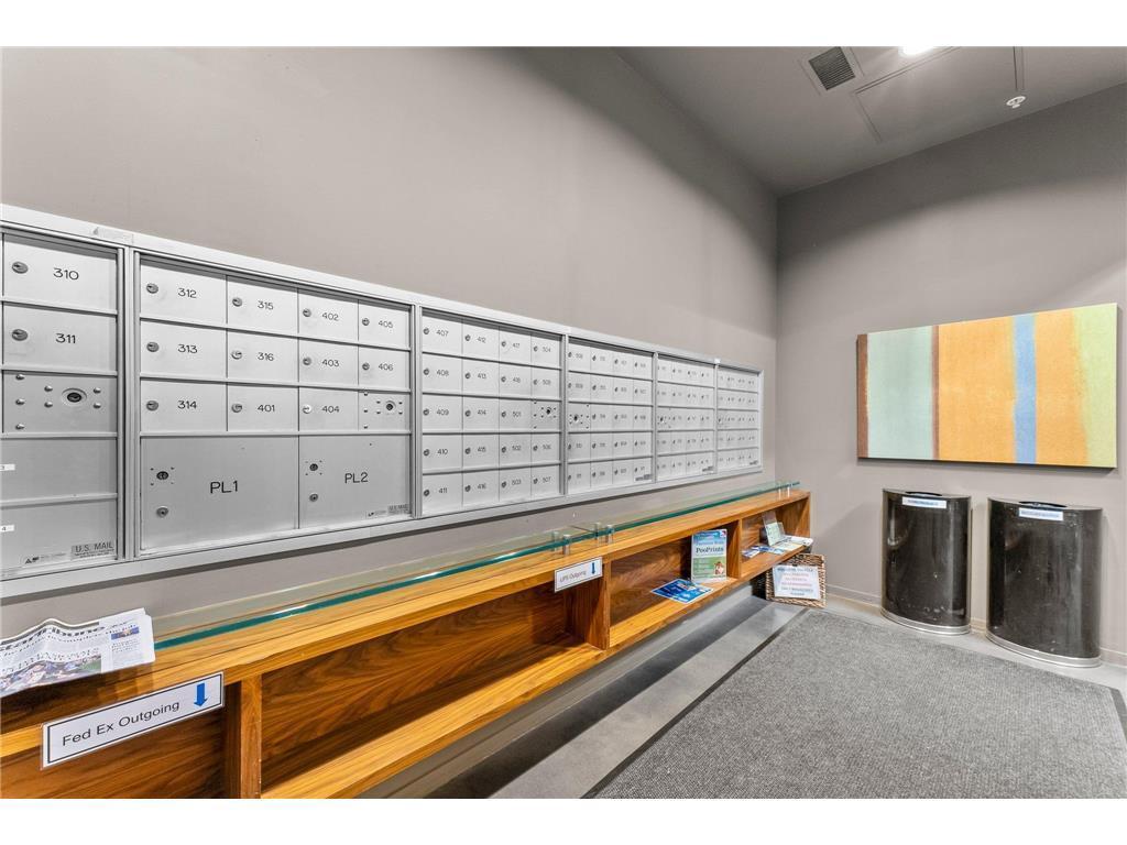 290 Market Street, Unit 405 Minneapolis, MN 55405 - Photo 31 of 37