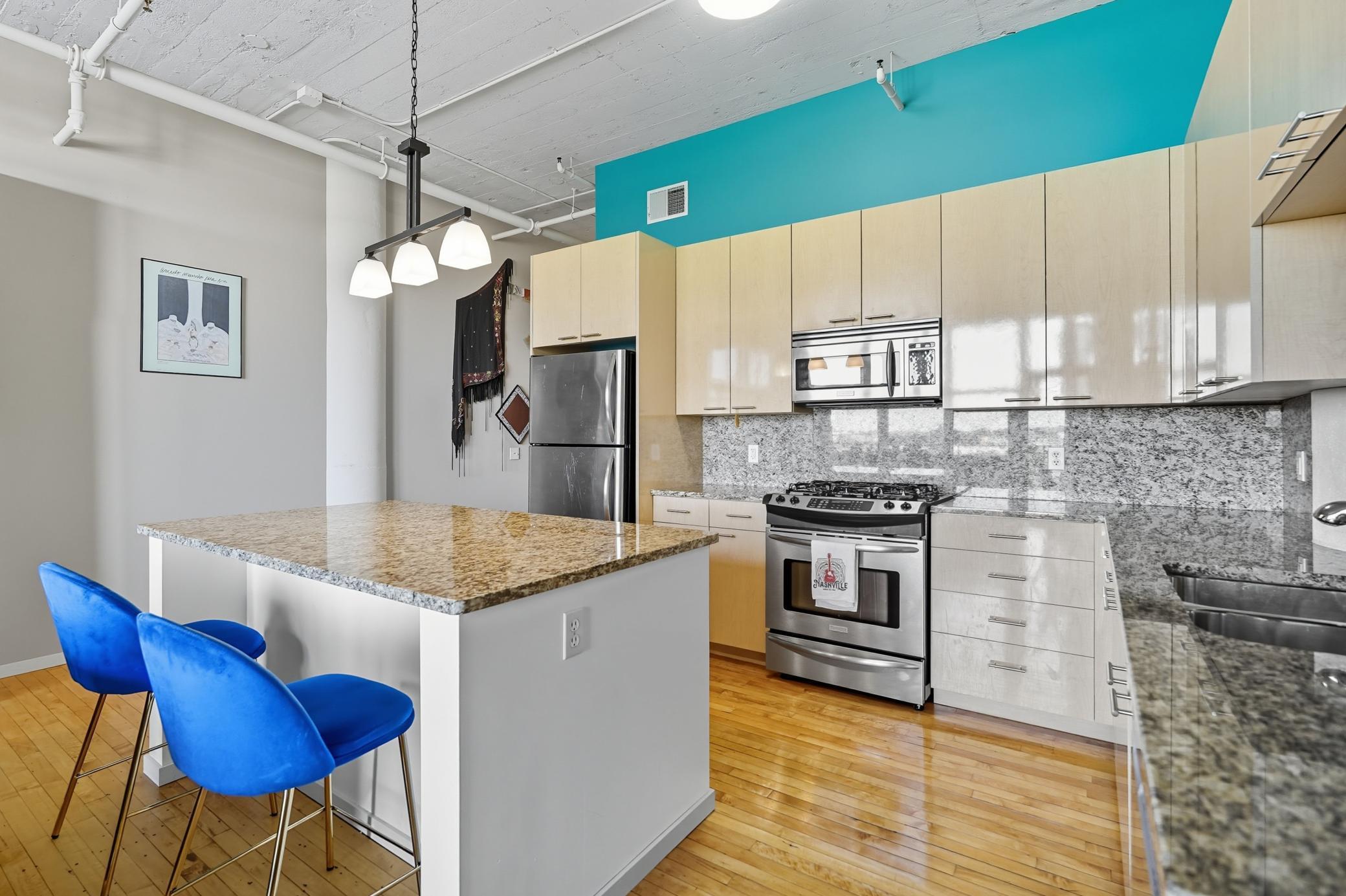 290 Market Street, Unit 405 Minneapolis, MN 55405 - Photo 4 of 37