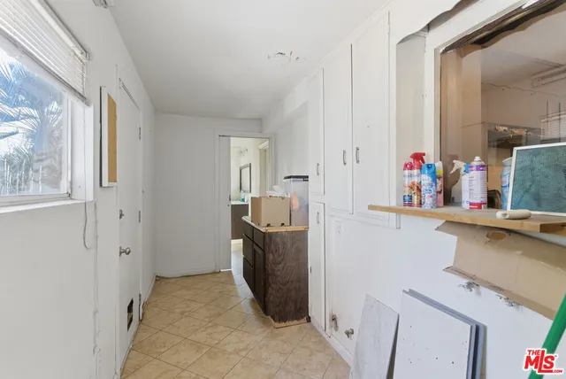 $260,000 | 1700 Airport Drive, Bakersfield, CA 93308