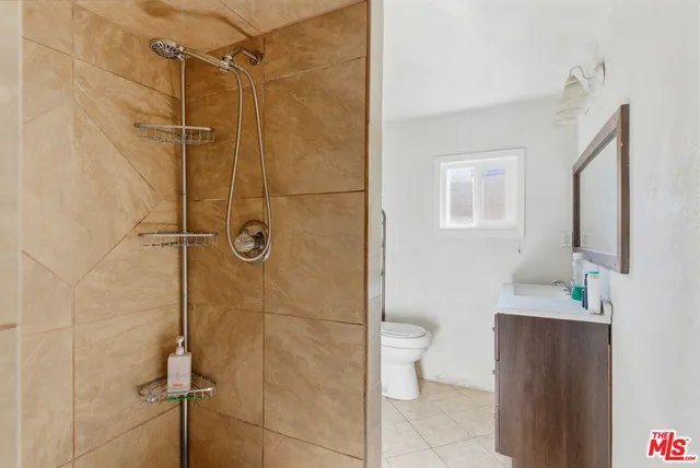 $260,000 | 1700 Airport Drive, Bakersfield, CA 93308