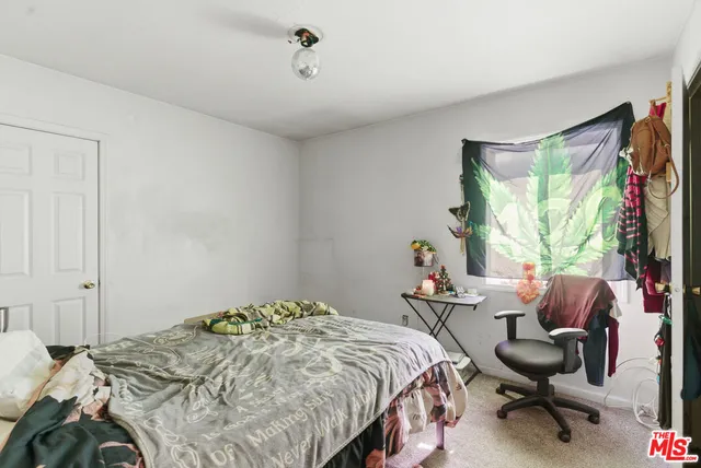 $260,000 | 1700 Airport Drive, Bakersfield, CA 93308