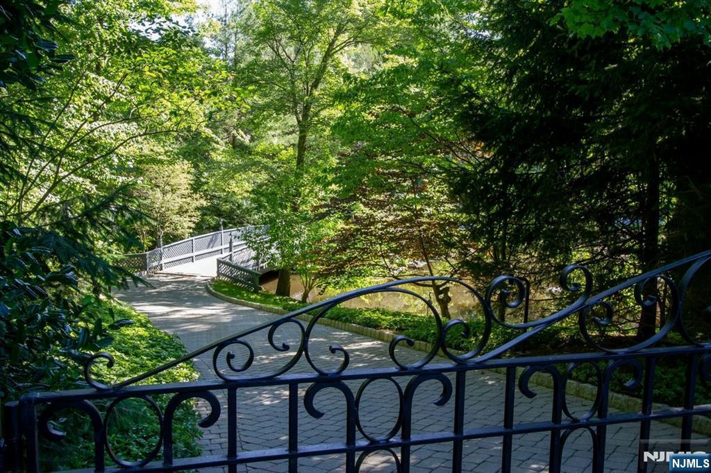 1055 High Mountain Road Franklin Lakes, NJ 07417 - Photo 24 of 24