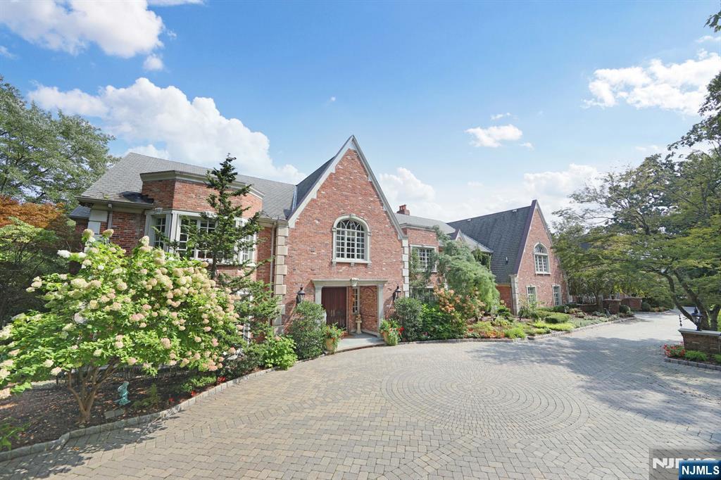 1055 High Mountain Road Franklin Lakes, NJ 07417 - Photo 6 of 24