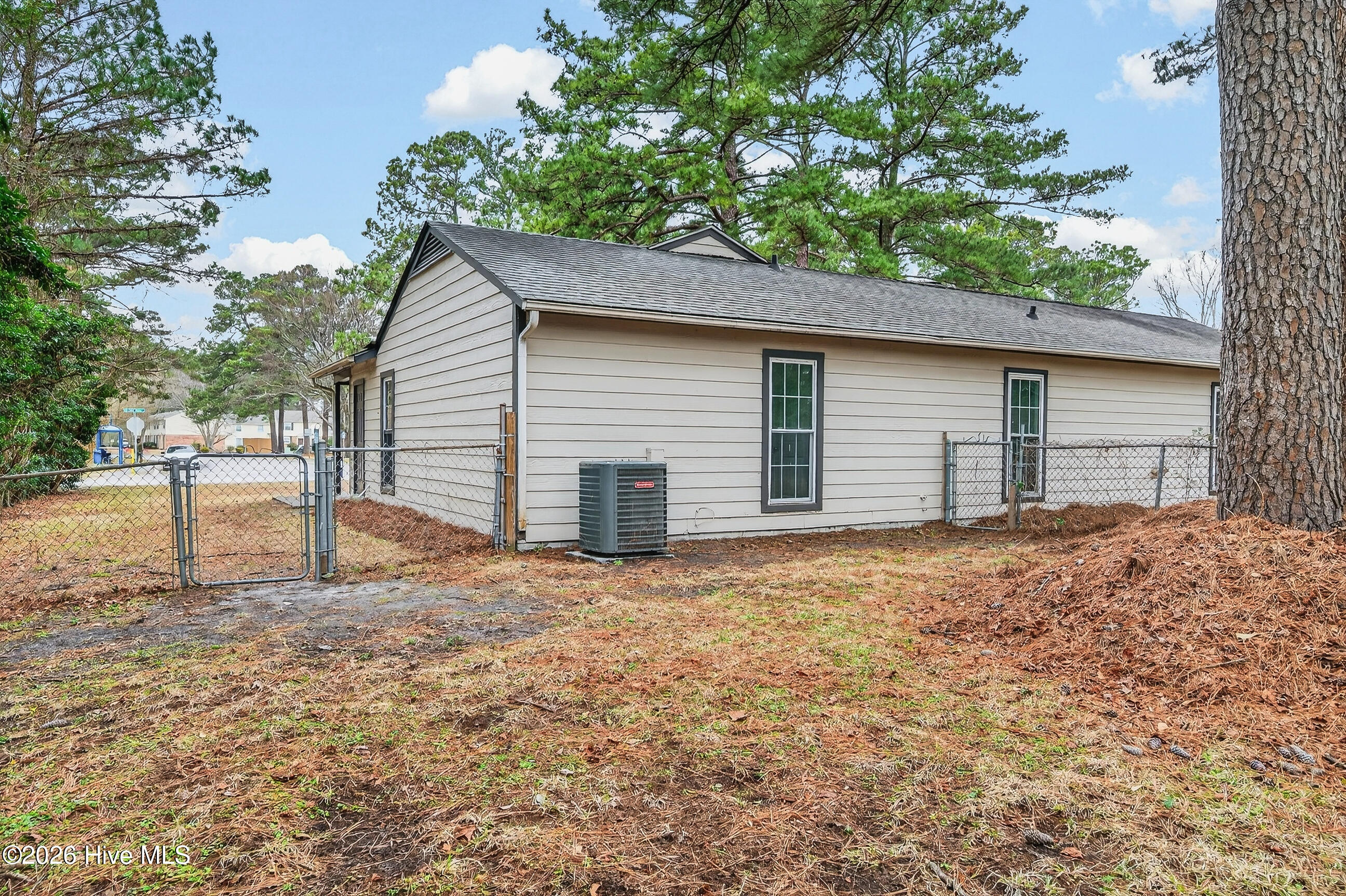300 Pine Valley Road Jacksonville, NC 28546 - Photo 22 of 27 23