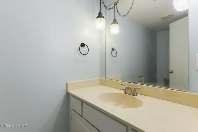 $215,000 | 30 Independence Drive, Unit 30, Gulfport, MS 39507