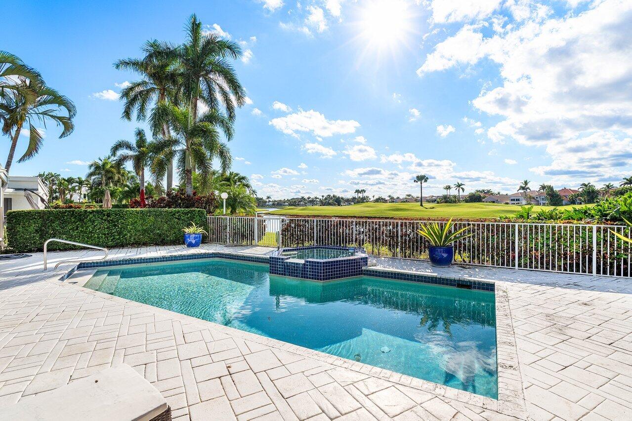 17111 Huntington Park Way Boca Raton, FL 33496 - Photo 34 of 59 Pool
