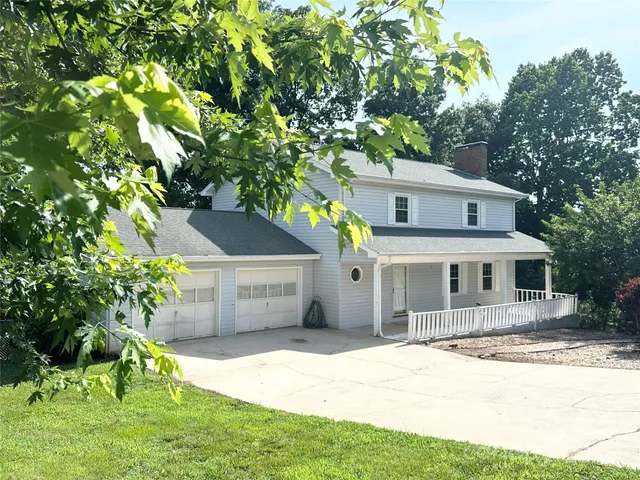 $324,900 | 1164 Hidden Lake Drive, Unit 10, Granite Falls, NC 28630