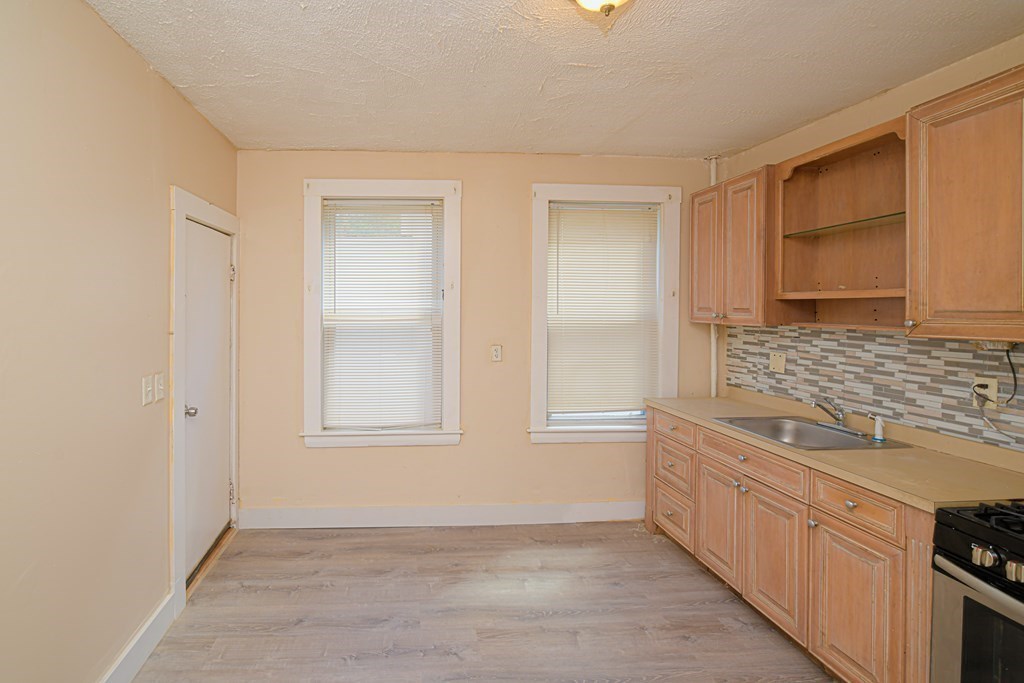 31 Hiawatha Road Boston, MA 02126 - Photo 2 of 22 Gallery Image 2