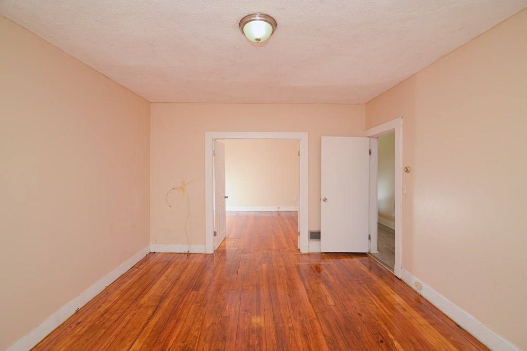 31 Hiawatha Road Boston, MA 02126 - Photo 5 of 22 Gallery Image 5