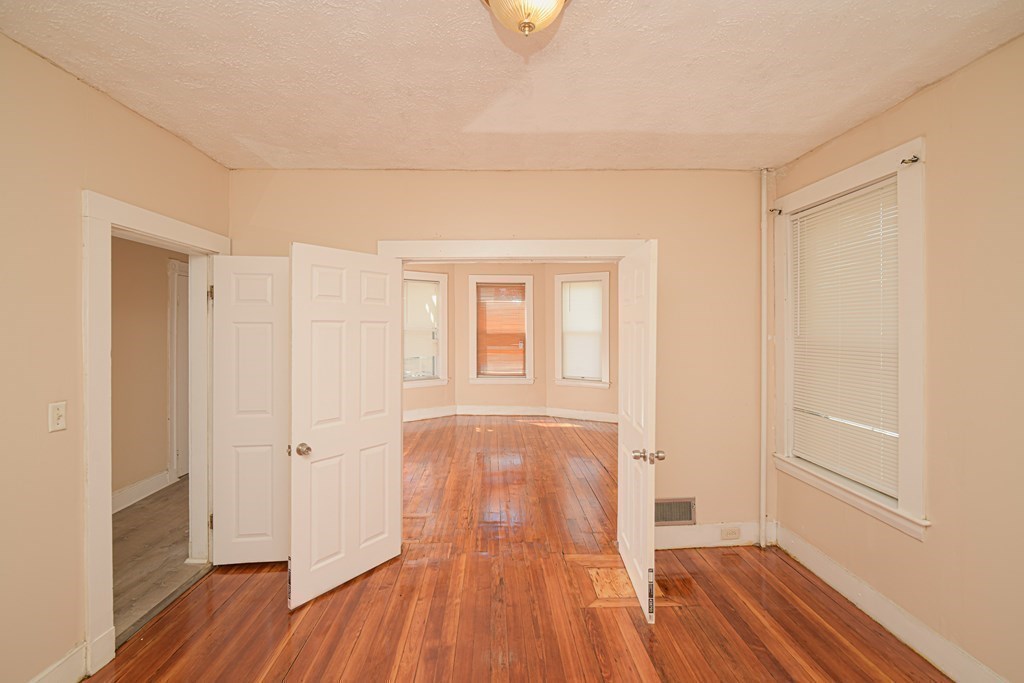 31 Hiawatha Road Boston, MA 02126 - Photo 6 of 22 Gallery Image 6