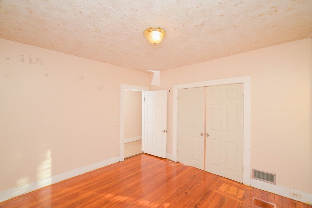 31 Hiawatha Road Boston, MA 02126 - Photo 7 of 22 Gallery Image 7