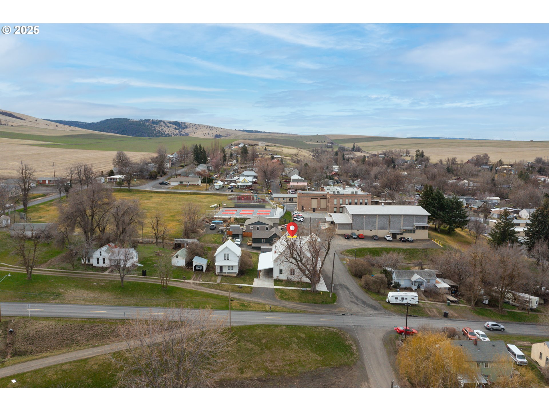 402 East Main Street Weston, OR 97886 - Photo 36 of 36 a view of a city