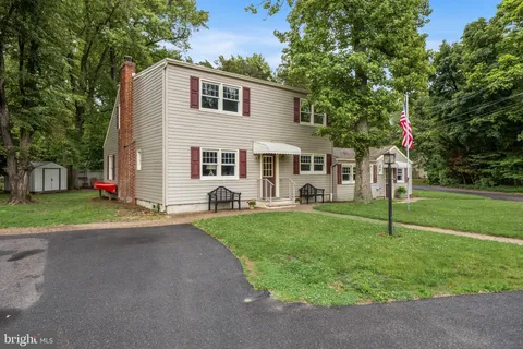 $550,000 | 125 Iroquois Trail, Medford Lakes, NJ 08055