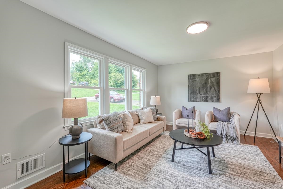 126 Dover Road Spartanburg, SC 29301 - Photo 2 of 41