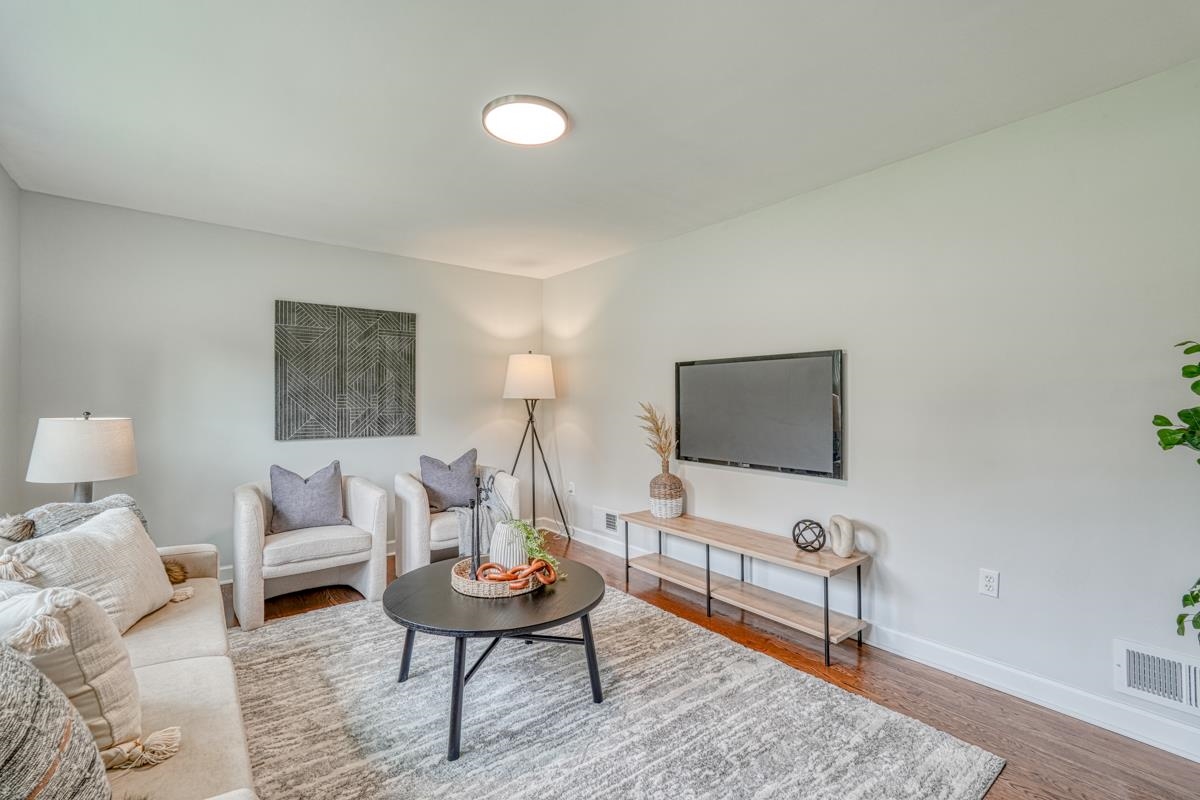 126 Dover Road Spartanburg, SC 29301 - Photo 3 of 41