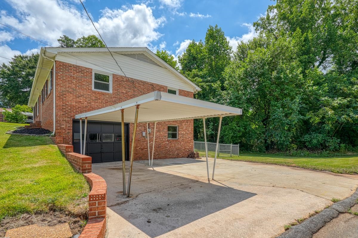 126 Dover Road Spartanburg, SC 29301 - Photo 39 of 41