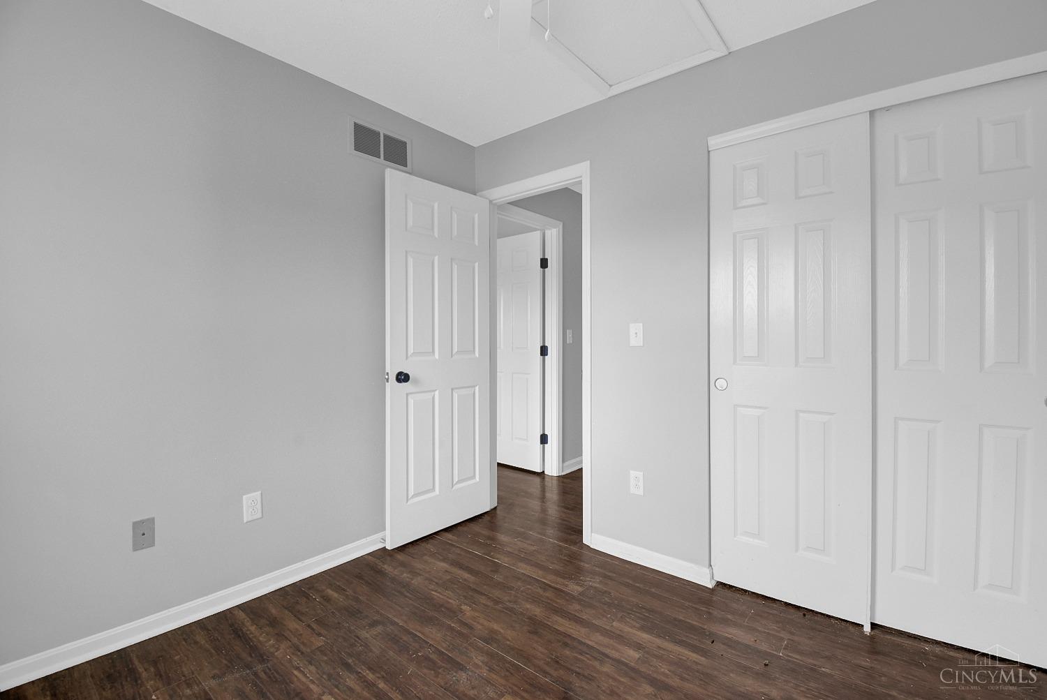 20911 Ridgecliff Court Lawrenceburg, IN 47025 - Photo 21 of 34 Gallery Image 21