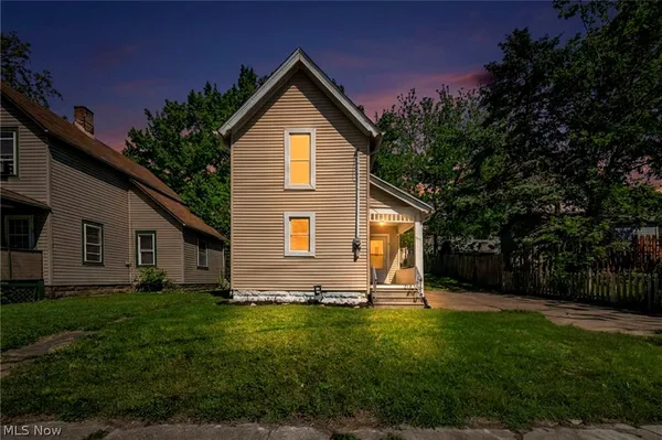$144,000 | 1 Smith Court, Elyria, OH 44035