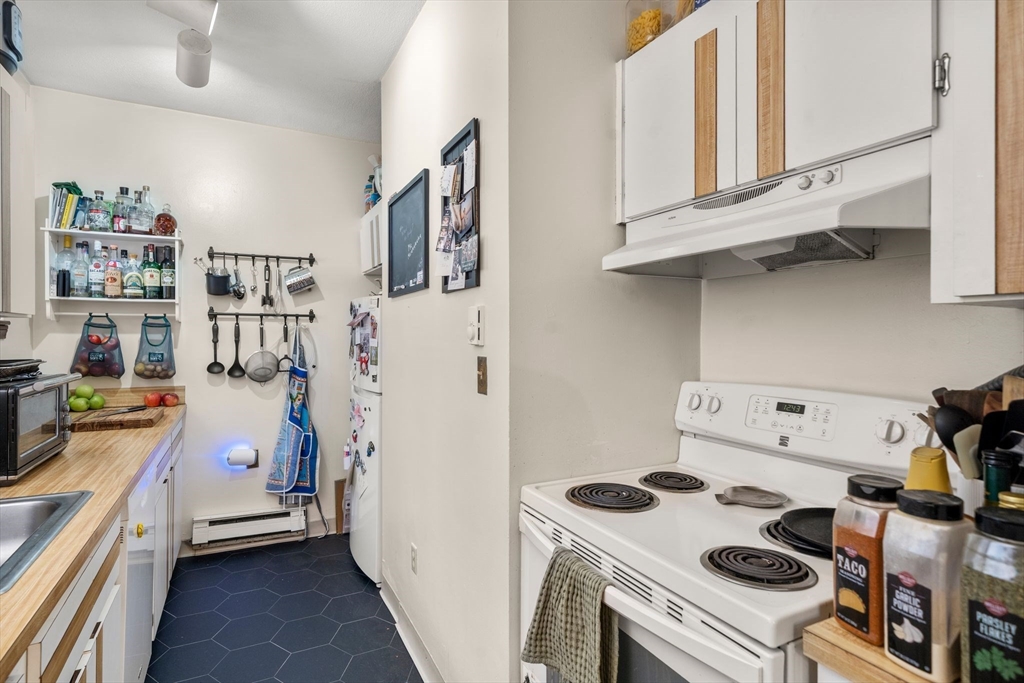 136 Prince Street, Unit 3 Boston, MA 02113 - Photo 12 of 28