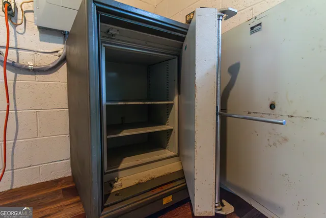 $2,500 | 1037 College Station Road, Athens, GA 30605