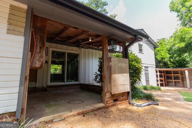 $2,500 | 1037 College Station Road, Athens, GA 30605